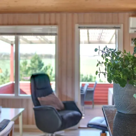 Holiday home Yanne - 400m From The Sea In Ne Jutland By Interhome