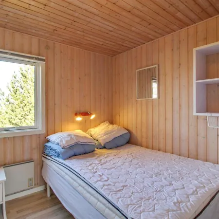 Holiday home Yanne - 400m From The Sea In Ne Jutland By Interhome *