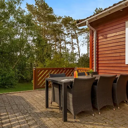 Yanne - 400m From The Sea By Interhome